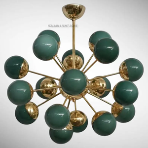 Lustre Sputnik moderne du milieu du siècle en laiton et verre vert, élégant, à plusieurs bras, pour salle à manger - Product Image 1