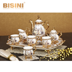 24K <span class=keywords><strong>de</strong></span> oro <span class=keywords><strong>de</strong></span> cerámica <span class=keywords><strong>de</strong></span> <span class=keywords><strong>porcelana</strong></span> café <span class=keywords><strong>tazas</strong></span> <span class=keywords><strong>de</strong></span> café y platillos/relieve moderno China elegante taza <span class=keywords><strong>de</strong></span> café <span class=keywords><strong>té</strong></span> - Product Image 4