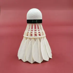 Venta caliente a estrenar diseño híbrido bádminton volante material <span class=keywords><strong>de</strong></span> ganso con cabeza <span class=keywords><strong>de</strong></span> <span class=keywords><strong>corcho</strong></span> herramienta <span class=keywords><strong>de</strong></span> entrenamiento popular mundial - Product Image 1