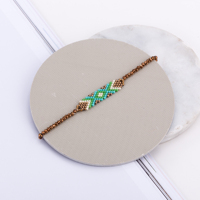 Bracelet Bohème en Perles de Riz, Tressé avec des Perles Géométriques Quadrilatères, Bijou Féminin en Corde