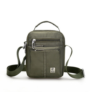 Bolsos Cruzados de Negocios para Hombre con Logotipo Personalizado al por Mayor, Bolsa de Mensajero de Gran Capacidad Impermeable para Hombre - Product Image 1