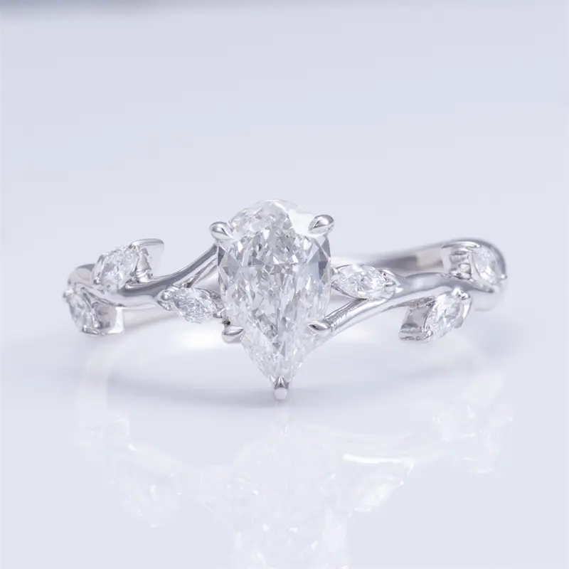 Anello di diamanti da laboratorio in oro 18k splendidamente progettato gioielli da sposa con pietre preziose