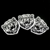 Chemises personnalisées à la mode appliques étiquettes ours Animal Logo 100% patchs de broderie complets avec des formes de découpe laser