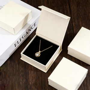 <span class=keywords><strong>Boîte</strong></span> cadeau magnétique personnalisée avec logo - Carton rigide de luxe, emballage exquis pour ensembles de bijoux et ornements précieux - Product Image 2