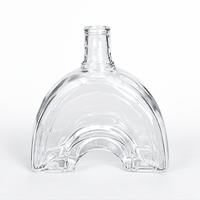 Les fournisseurs de bouteilles en verre personnalisent les bouteilles de vin rondes en verre de 700 ml 1 L et 3 L pour le whisky, la vodka et le brandy.