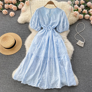 LY5059 nuovo stile coreano <span class=keywords><strong>Chic</strong></span> in tinta unita con scollo a V ricamato abito Midi <span class=keywords><strong>donna</strong></span> abiti dolci <span class=keywords><strong>abbigliamento</strong></span> all'ingrosso 5 - Product Image 3