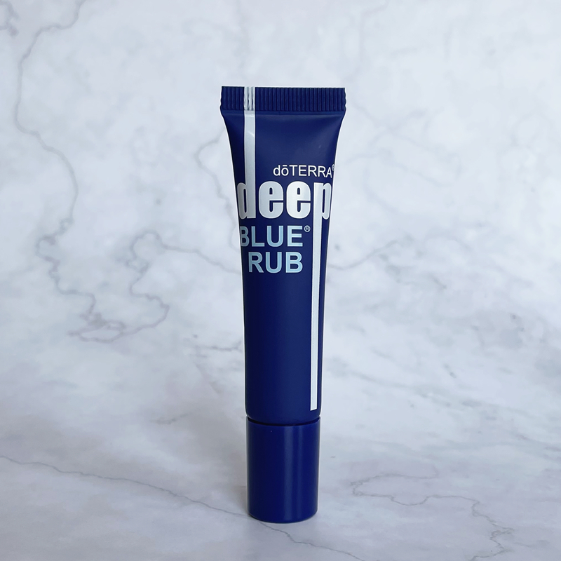 Tubo con tapa azul
