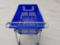 Chariot de courses de supermarché durable en maille avec protection anticorrosion et fonctionnalités pratiques