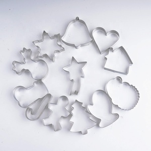 Moules à biscuits <span class=keywords><strong>de</strong></span> Noël <span class=keywords><strong>Kit</strong></span> <span class=keywords><strong>de</strong></span> cuisson en acier inoxydable 12 pièces - Product Image 5