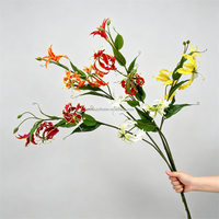 L-405 Premium Einzelne Langstielige Künstliche Gloriosa-Lilie Realistische Rote Flammen-Lilie Hochzeitsblume Heim-Weihnachtsdekoration