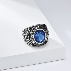 Joyería única y popular: Anillo de acero de titanio con águila calva del Cuerpo de Marines de EE. UU., anillo de dedo índice con águila y piedras preciosas para hombre. - Product Image 3