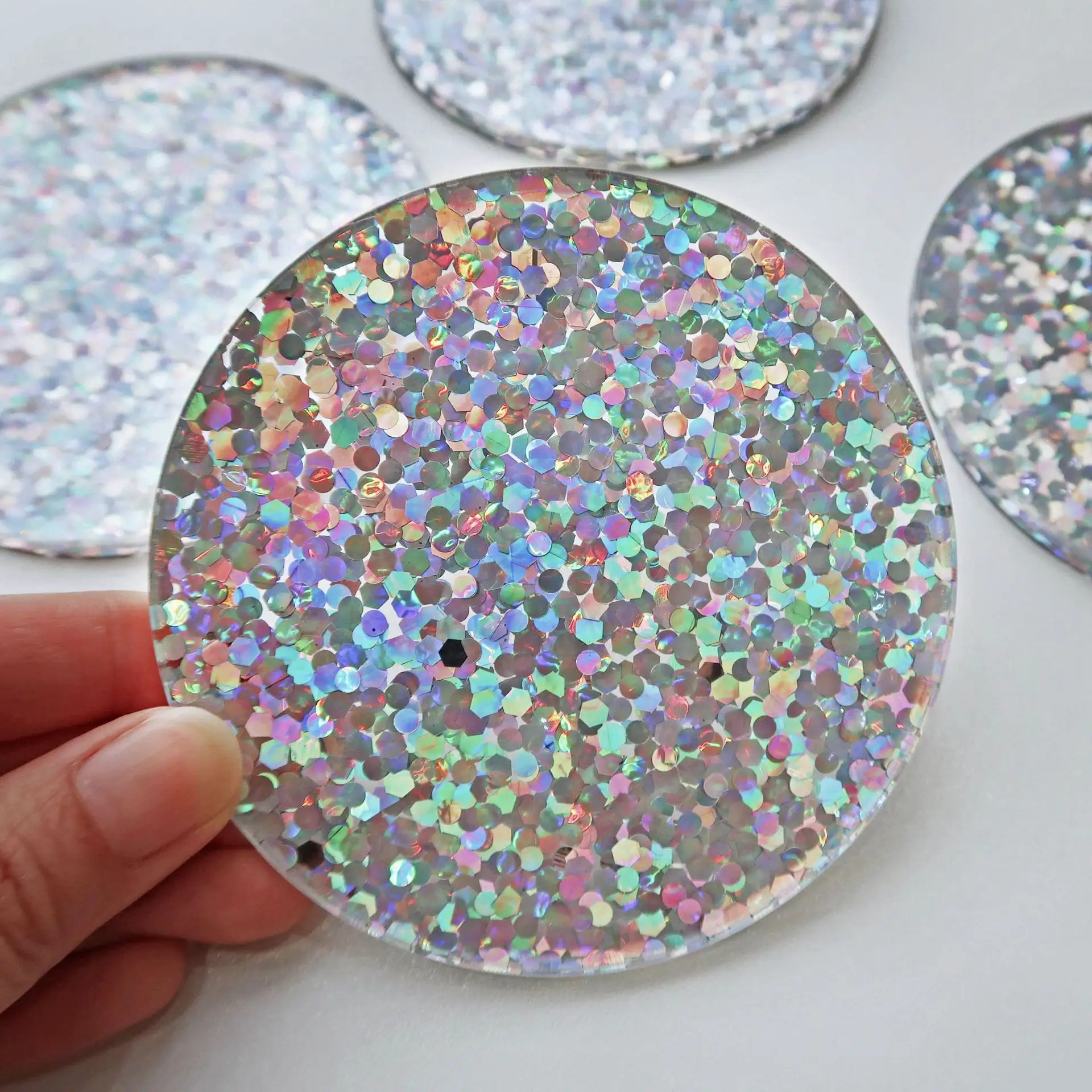 2022 CR Acrylic Coasters Custom Circles Colorful Sequins Acrylic Disk Round Circle Plastic Coasters For Drink