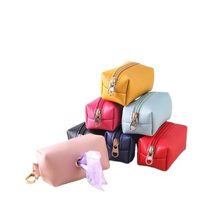 Atacado Mini Portátil De Couro Dog Poop Sacos Dispenser Outdoor Walking Waste Poop Sacos Titular para Animais de Estimação Cão e Gatos - Product Image 1