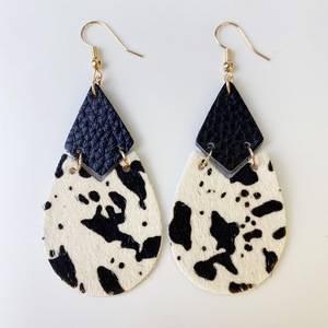 Boucles d'oreilles en cuir rétro mode goutte en forme de vache impression pendentif boucles d'oreilles pour femmes Uionen 2379 - Product Image 3
