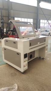 High 6090 CO2 Laser <b>Cutting</b> Engraving <b>Machine</b> for Advertising Signage Plywood 100W 130W Laser Engraving <b>Machine</b> - Product Image 4