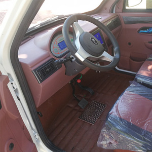 Auto Eléctrico para Adultos, 4 Asientos, 4 Puertas, Tracción Delantera, Aire Acondicionado Manual, Faros Halógenos, Uso Familiar - Product Image 4