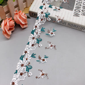 Encaje de poliéster bordado con flor de ciruelo blanca y hojas de color verde azulado <span class=keywords><strong>para</strong></span> cortinas y bordes de almohadas - Product Image 5