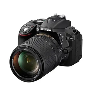 Kamera Yang Digunakan untuk Nikon D5300 24.2 MP CMOS Kamera SLR Digital dengan Lensa 18 140