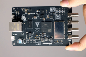 ชุดพัฒนาบอร์ดรับส่งสัญญาณ RF แบบติดตั้งบนพื้นผิว Pluto+ AD9363 70MHz-6GHz AD9361 BGA144 ชุดอุปกรณ์ Adalm-Pluto SDR สำหรับการเรียนรู้แบบแอคทีฟสำหรับนักวิทยาศาสตร์วิทยุ - Product Image 3