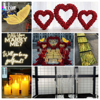 Décoration de mariage LEDA : Arche en forme de cœur avec fleurs artificielles rouges et roses rouges pour événements