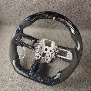 Volante Deportivo Personalizado de Fibra de Carbono Forjado con Detalles Azules y Alcántara Negra para <span class=keywords><strong>Ford</strong></span> <span class=keywords><strong>Mustang</strong></span> S650 S550 <span class=keywords><strong>GT</strong></span> EcoBoost - Product Image 2