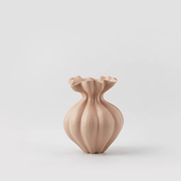Vases en résine plissés mats couleur nude, bords ondulés et festonnés, design Art Déco, vase de table de mariage, étanche et portable, vente en gros