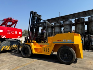 Chariot élévateur d'occasion TCM FD160 de 16 tonnes, structure solide, haute stabilité pour les travaux lourds - Product Image 2