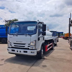 Camion-citerne à vide Isuzu 6000 litres pour l'aspiration des eaux usées et des fosses septiques - Product Image 2