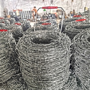 Dingzhou lima bintang logam pertanian <span class=keywords><strong>12</strong></span> gauge hijau pvc dilapisi hot-dipped galvanis kawat berduri harga pabrik terverifikasi - Product Image 1