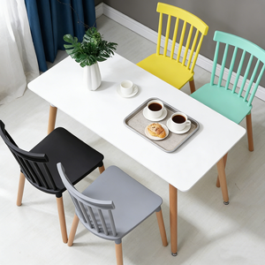 <span class=keywords><strong>Chaise</strong></span> de salle à manger <span class=keywords><strong>scandinave</strong></span> contemporaine avec dossier à lattes et pieds en bois de hêtre massif pour applications intérieures modernes - Product Image 4