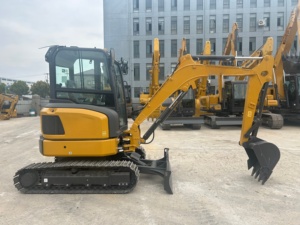 Brand New 35U Mini Crawler Excavator 3.5 Ton Small Digger With Closed Cabin & Dozer Blade For Garden Construction - Product Image 6