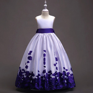 Vestido de gala de satén para niñas con estampado de pétalos rojos, cuello redondo, largo, disfraz de princesa para bodas, para niñas de las flores - Product Image 3