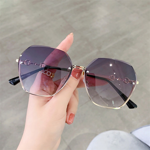 Lunettes de soleil polarisées sans monture tendance 2025, verres dégradés, lunettes de luxe à la mode, unisexe pour hommes et femmes, monture en métal - Product Image 2