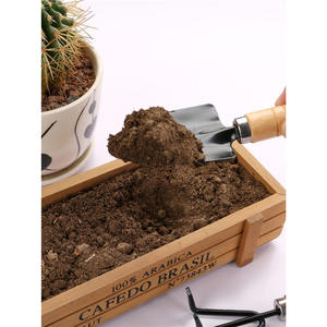 Ensemble d'outils de jardinage 3 pièces en acier au carbone avec manche en bois, durables pour la plantation et le desserrage du sol - Product Image 4