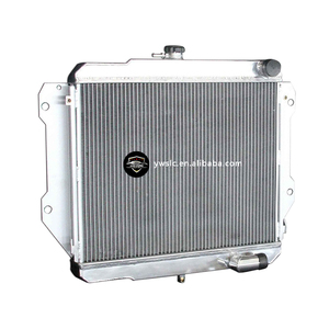 Radiateur en aluminium <span class=keywords><strong>pas</strong></span> <span class=keywords><strong>cher</strong></span> d'usine pour Daihsu Fourtrak Rocky F70 F73 F75 F78 F80 F85 Soft Top (F7, F8) Hard Top Hardtop 1984-1998 - Product Image 2