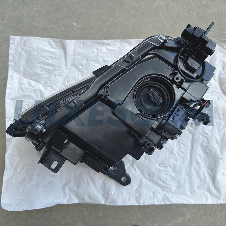 LUXESOEM Headlights for Toyota Prado LC250 - High Quality