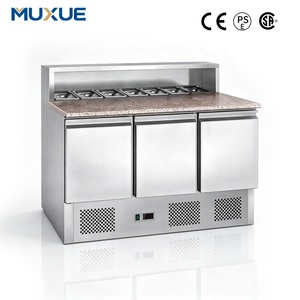 <span class=keywords><strong>Table</strong></span> de préparation réfrigérée commerciale en acier inoxydable 1360 mm R290 à <span class=keywords><strong>3</strong></span> <span class=keywords><strong>portes</strong></span>, prix de gros direct usine - Product Image 1
