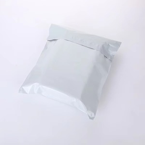 Eco Friendly Waterproof Metallic Bubble Mailer Custom Polymailer Padded Shipping Envelope Tear Resistant Apparel Packaging <b>Bag</b> - Product Image 2