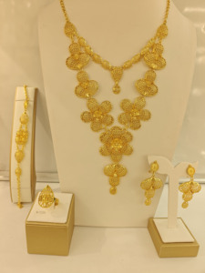 <span class=keywords><strong>Set</strong></span> di gioielli africani in oro laminato 24k, quattro pezzi, stile Dubai, oro giallo, collana e orecchini, gioielli neri africani - Product Image 4