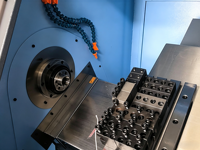 Tour CNC à banc incliné de haute précision YHX30 pour l'usinage industriel de pièces métalliques