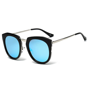 Lunettes de soleil surdimensionnées de type œil de chat FERNDALE avec verres polarisés miroir - Product Image 5