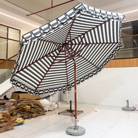 Parasol de terrasse extérieur imperméable en aluminium à rotation 360 degrés avec pilier central, imprimé sur mesure, avec base – Vente en gros