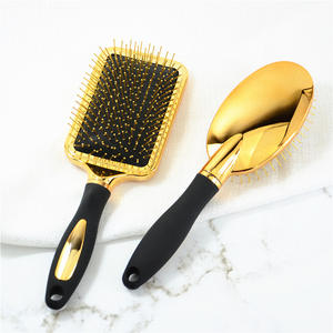 Emballage de <span class=keywords><strong>brosse</strong></span> <span class=keywords><strong>à</strong></span> <span class=keywords><strong>cheveux</strong></span> de luxe en or professionnel personnalisé OEM, <span class=keywords><strong>brosse</strong></span> <span class=keywords><strong>à</strong></span> <span class=keywords><strong>cheveux</strong></span> démêlante <span class=keywords><strong>pour</strong></span> <span class=keywords><strong>cheveux</strong></span> bouclés <span class=keywords><strong>pour</strong></span> femmes, <span class=keywords><strong>brosse</strong></span> <span class=keywords><strong>à</strong></span> <span class=keywords><strong>cheveux</strong></span> <span class=keywords><strong>électrique</strong></span> de salon - Product Image 4