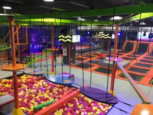 Indoor Trampoline Parkuitrusting Voor Kinderen En Indoor Speeltoestellen