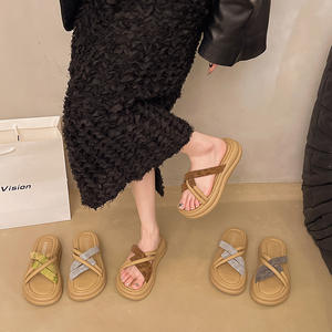 Nuevas pantuflas <span class=keywords><strong>para</strong></span> mujer, nueva moda versátil con faldas en verano, gente perezosa que sale <span class=keywords><strong>a</strong></span> <span class=keywords><strong>la</strong></span> <span class=keywords><strong>playa</strong></span> con <span class=keywords><strong>sandalias</strong></span> geniales - Product Image 3