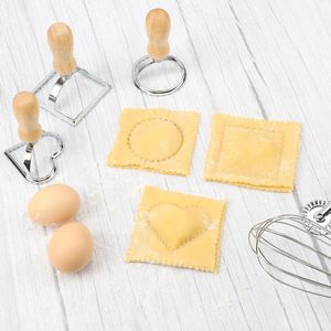 Couteau à pâtisserie en alliage de zinc avec manche en bois, moule à raviolis, emporte-pièce pour la confection de dumplings - Product Image 4