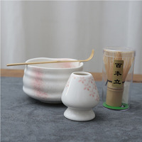 Ensemble d'accessoires matcha personnalisés, comprenant un fouet en bambou, chasen à fouet matcha personnalisé avec boîte en papier artisanal