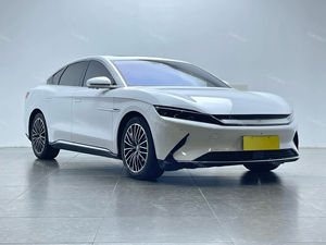 Voiture d'occasion 2021 BYD Han EV Long Range Luxury Edition Automatique Turbo Berline Noire Un Seul Propriétaire Faible Kilométrage Titre Propre - Product Image 3