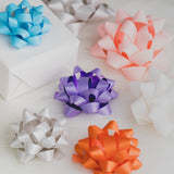 Lazos Metálicos Autoadhesivos Grace de 24ct para Envolver Regalos, Lazos de Plástico con Diseño de Estrella, Decoración Navideña - Product Image 4