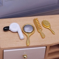 Accesorios de Peluquería en Miniatura para Casa de Muñecas: Herramientas de Aleación, Tela, Peine, Espejo y Secador de Pelo a Escala Micro